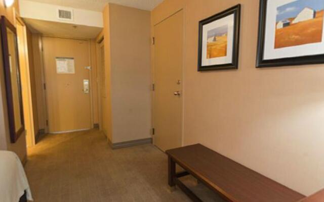 Holiday Inn Kansas City Se - Waterpark