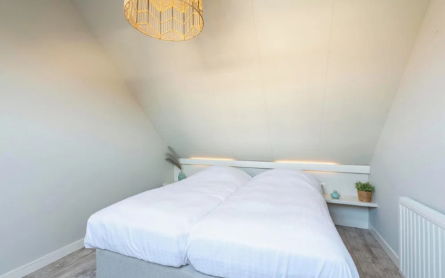 Elegant Beachside Holiday Home