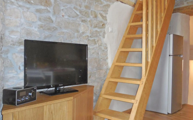 Stone House Apartments