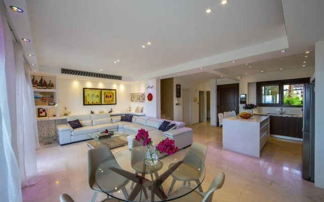 Protaras El Greco Seafront Villa, Greco Mare