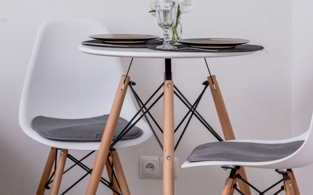 Studio Rynek Dębnicki by Renters