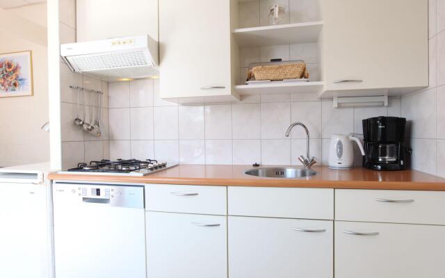 Well-kept Bungalow With Microwave Near Valkenburg