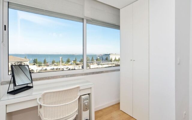 Tejo Blue & Bright Apartment