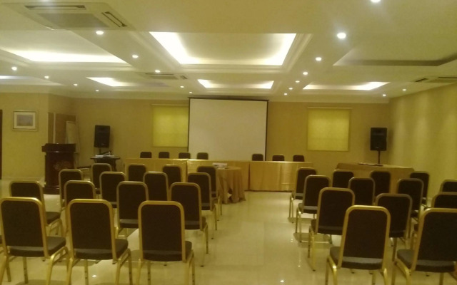 Valenza Hotel & Cafe