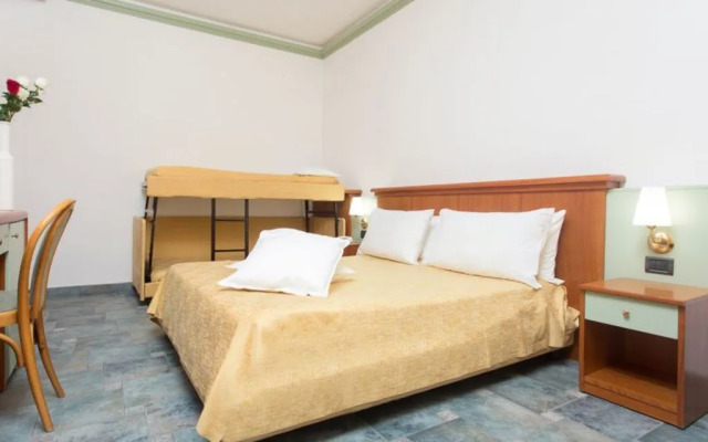 Hotel Zeus