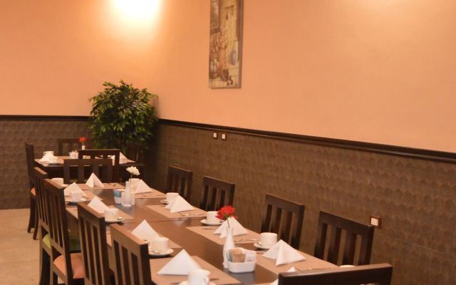 Tilal Almadina Hotel & Suites