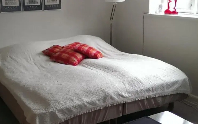 Friis Bed & Bath