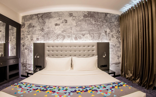 Fairway Colombo - Sri Lanka's First Hotel With Robot Technology