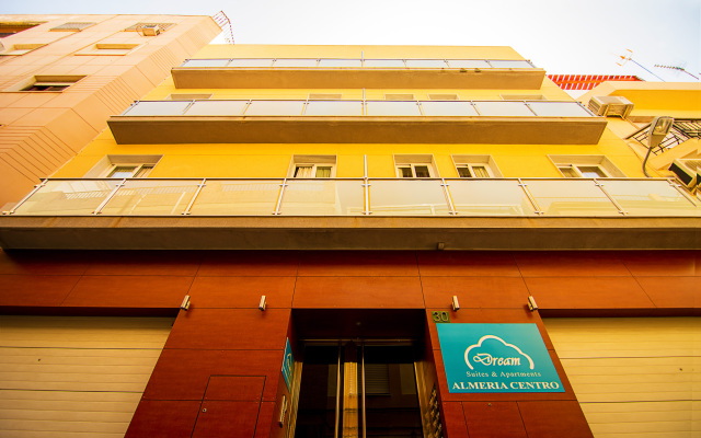 Dream Suites & Apartments Almera Centro