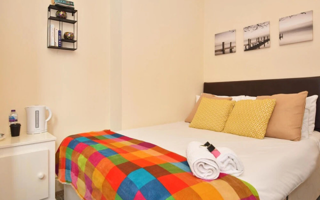Townhouse @ 178 Ruskin Road Crewe