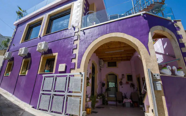Snug Apartment in Kournas With Balcony/terrace