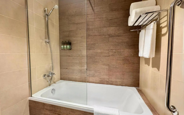 Staybridge Suites Doha Lusail by IHG