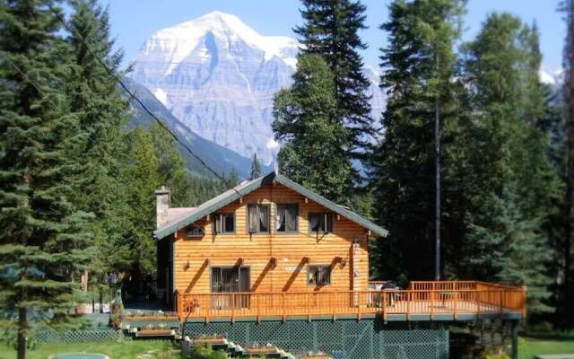 Mount Robson Mountain River Lodge