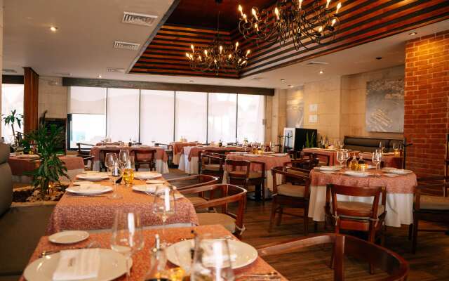 Emporio Cancun Optional All Inclusive