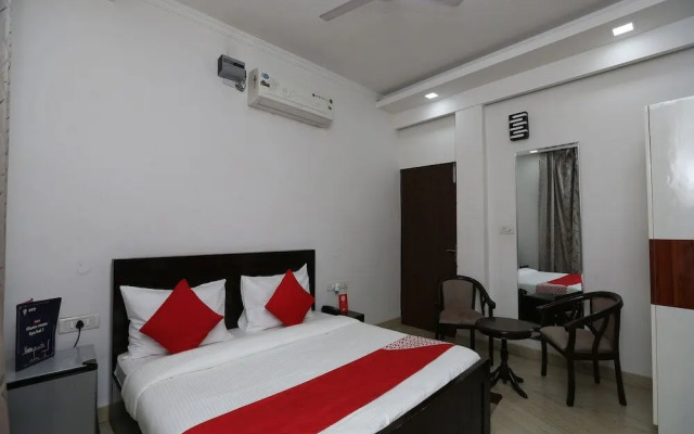 The Destiny Inn by OYO Rooms