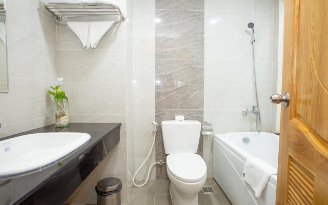 The Seventh Hotel – Bathroom – Ho Chi Minh City