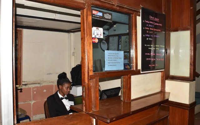 Ibis  2000 Hotel Karatina
