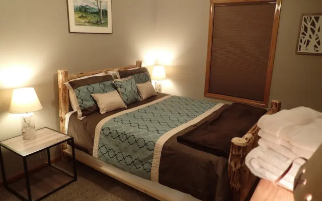 Moose Lodge and Cabins by Bretton Woods Vacations