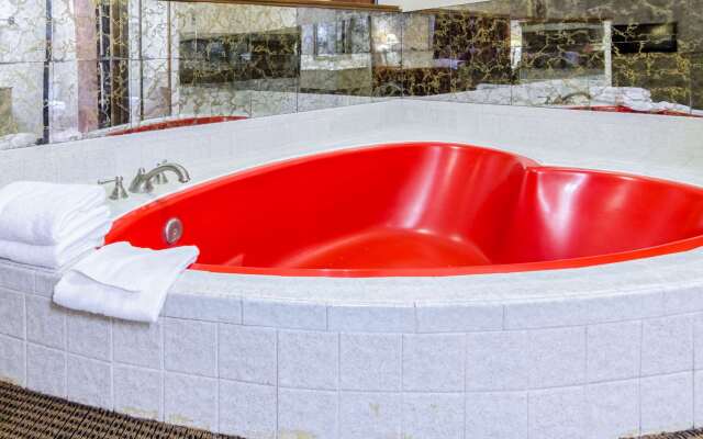 Quality Inn & Suites Salina