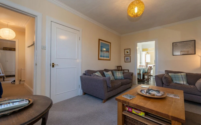 Crail Farm House Perfect for TheCowShed
