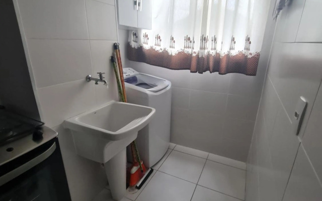 Apartamento na Praia Martim de Sá com linda vista