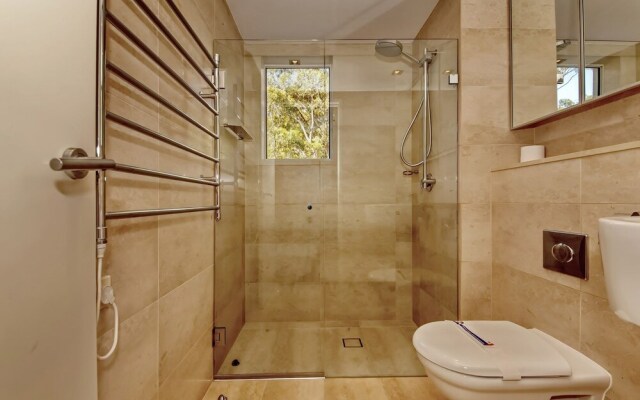 Mantra Aqua, Penthouse 83/1A Tomaree Street