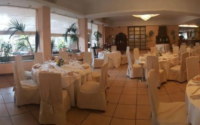 Garden Hotel