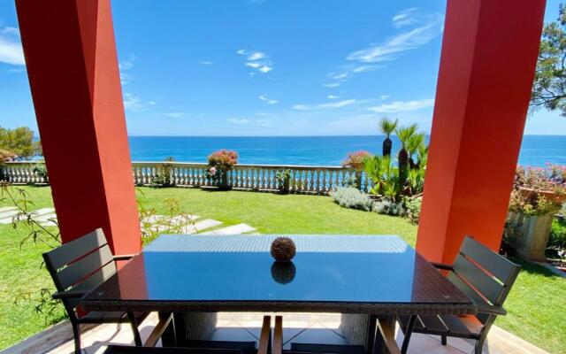 Sea View Suite Apartment In Historic Villa, Exclusive Experience