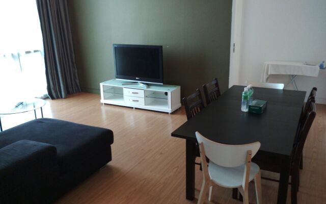 Queens Service Suite at Swiss Garden Residences