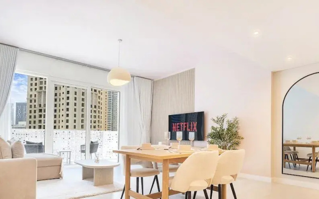 LUX  The JBR Garden View Suite