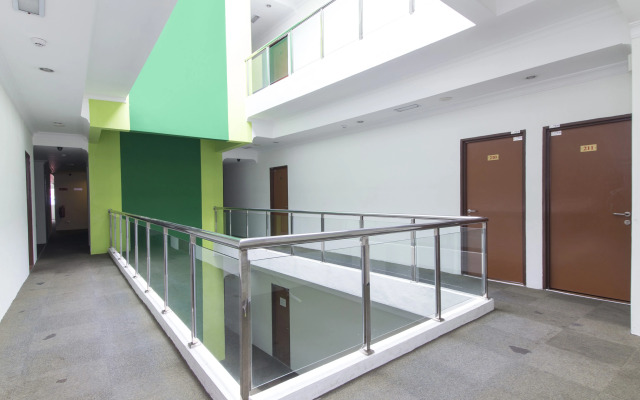 Oyo 327 Buddys Hotel