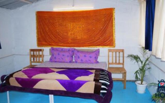 HOTs KasarDevi
