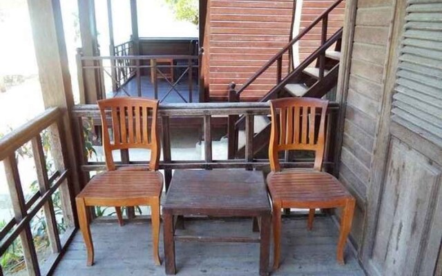 Mandara Beach Bungalows