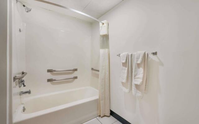 Americas Best Value Inn & Suites