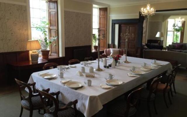 Buckenhill Manor