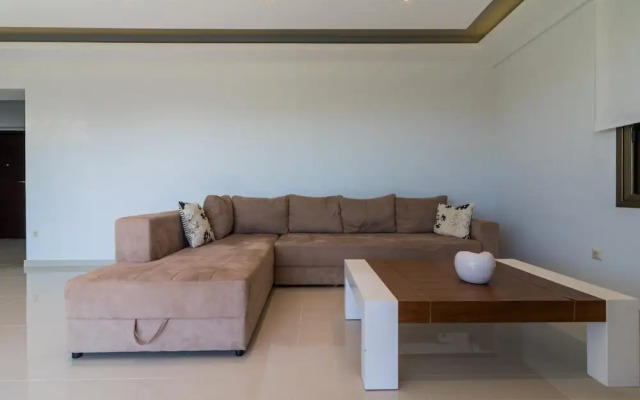 Amazing 2 Bdrm Sea View Holiday Apt