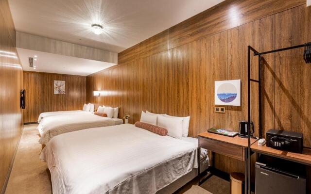 Mayer Inn
