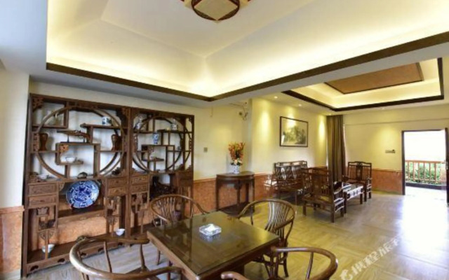 Linyu Huaxi Hot Spring Holiday Hotel