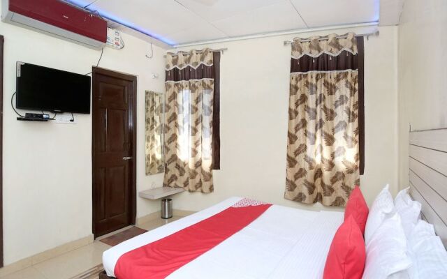 OYO 11595 Hotel Roxy
