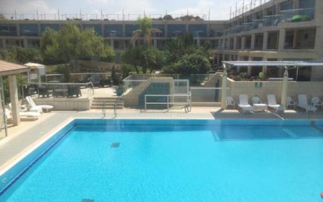 Last Minute Herzliya