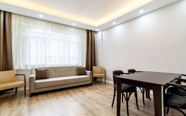 Comfy Apartment With Central Location in Sisli