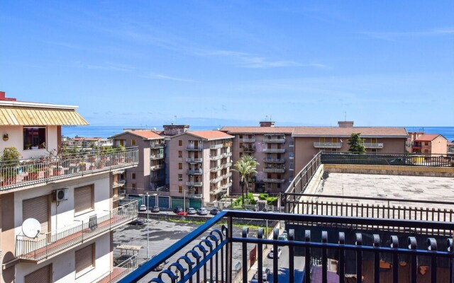 Stunning Apartment in Giarre With Wifi and 2 Bedrooms