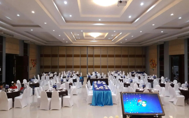 S-Tawan Hotel & Convention