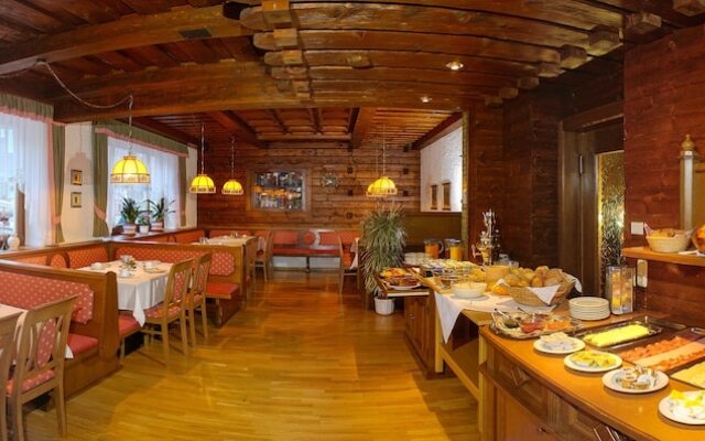 Hotel und Aparthotel Almrösl