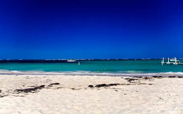 Stanza Mare 2 Bedroom Beachfront Condo