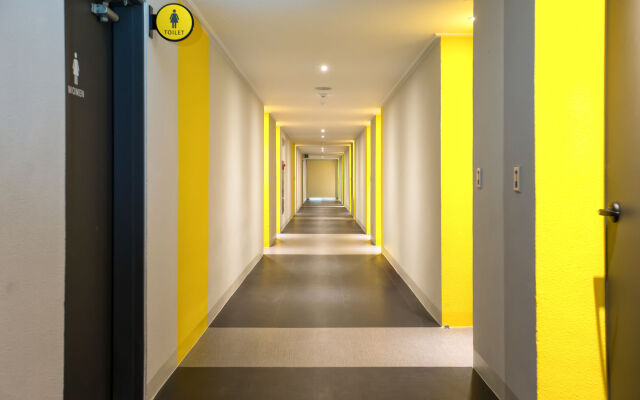 Whinstone Hotel and Resort