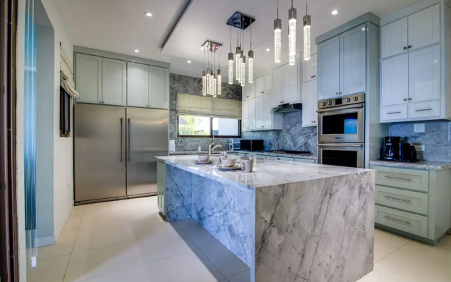 Luxury Oceanfront Villa Fully Staffed Pool Jacuzzi Movie Theatre