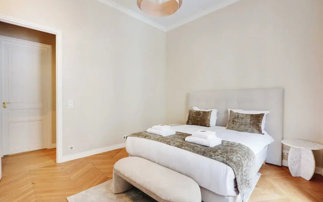 Spacious Apartment - 2br/4p - Arc de Triomphe