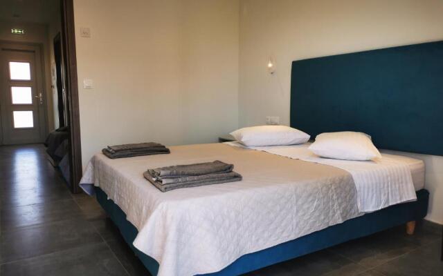 Anemona Beach Apartments