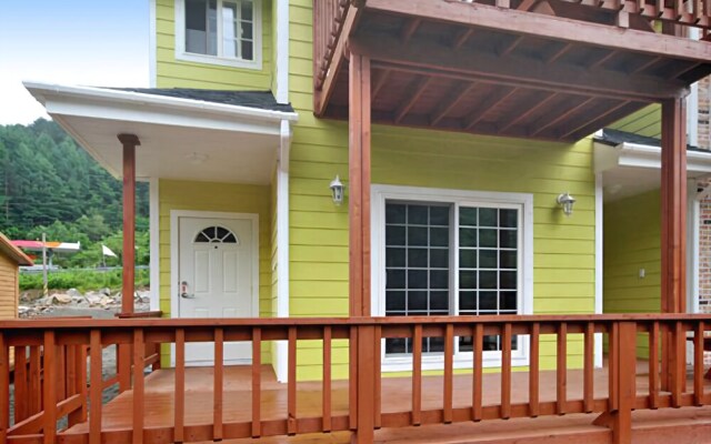 Yangyang Ciraemaeul Pension